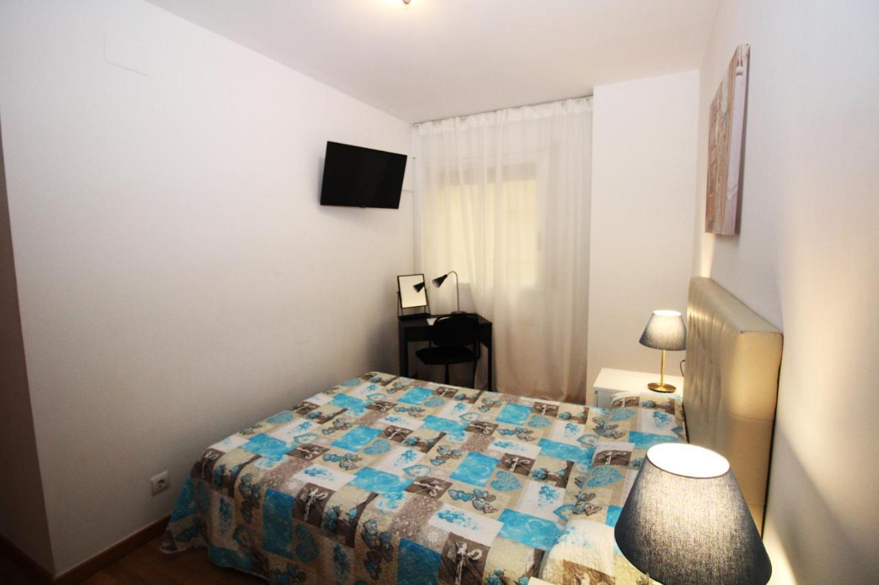 Rooms Viladomat Habitación en casa particular